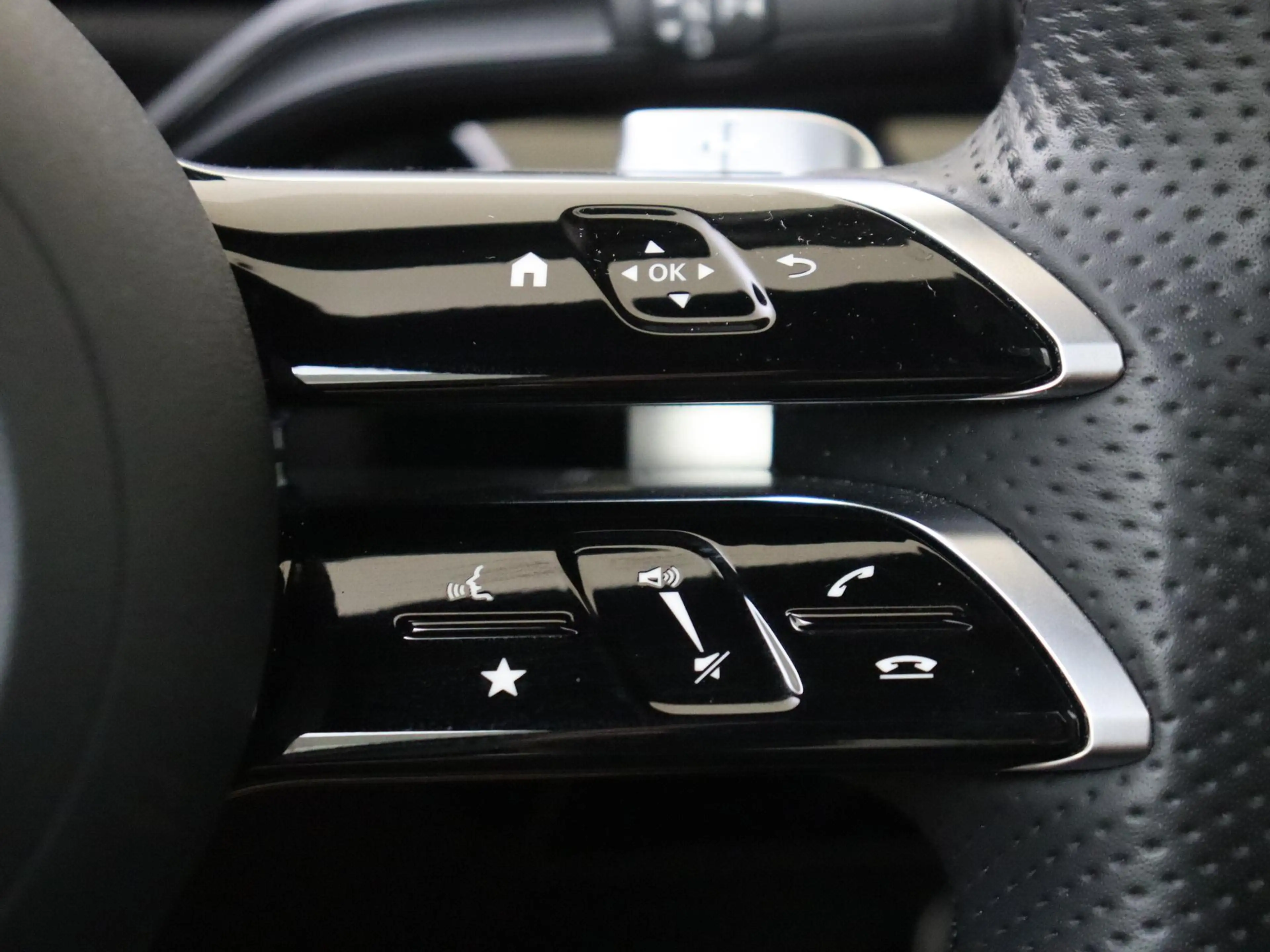 Mercedes-Benz A 250 e Business Solution AMG / Panoramadak/ Memory/ 19 — photo 14