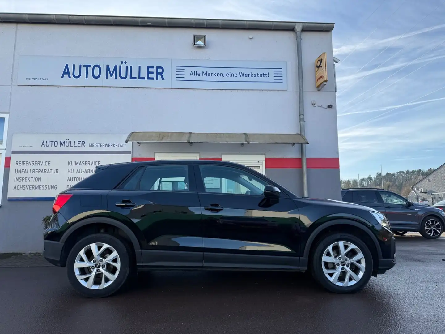 Audi Q2 30 TDI basis S-tronic LED SHZ Kamera Schwarz - 2