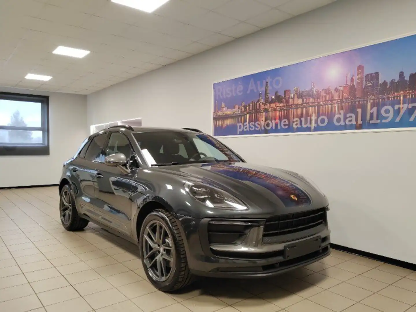 Porsche Macan 2.0 T Grau - 1