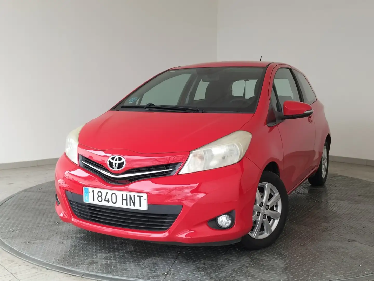 Toyota Yaris 1.0 City Rojo - 1