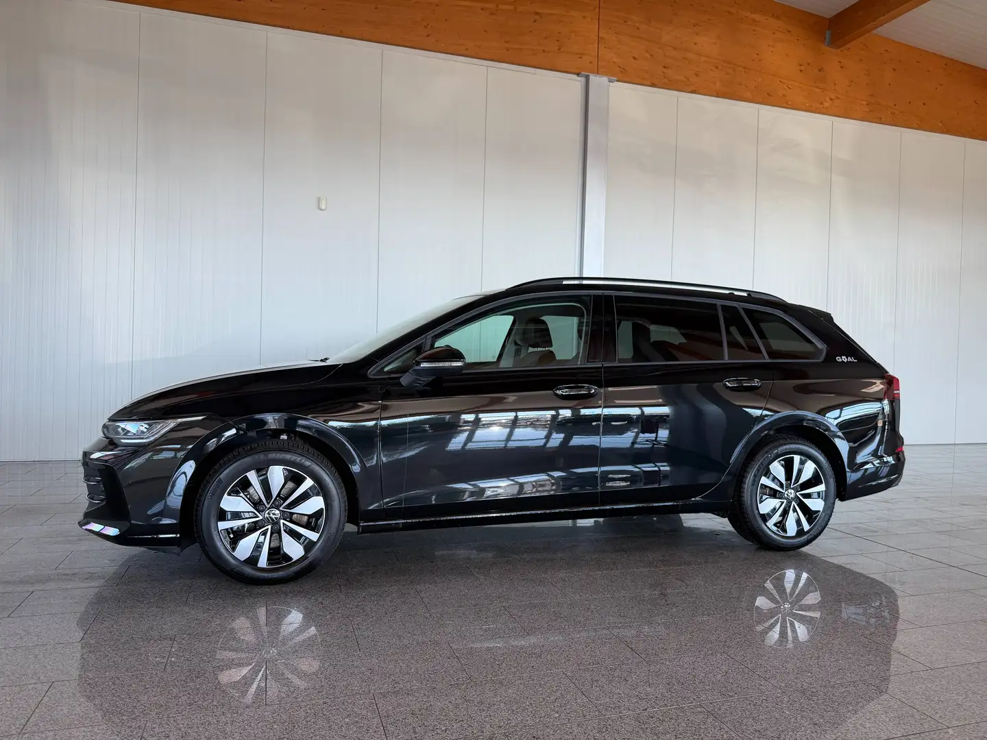 Volkswagen Golf Variant 2.0 TDI 85 kW Goal Schwarz - 1