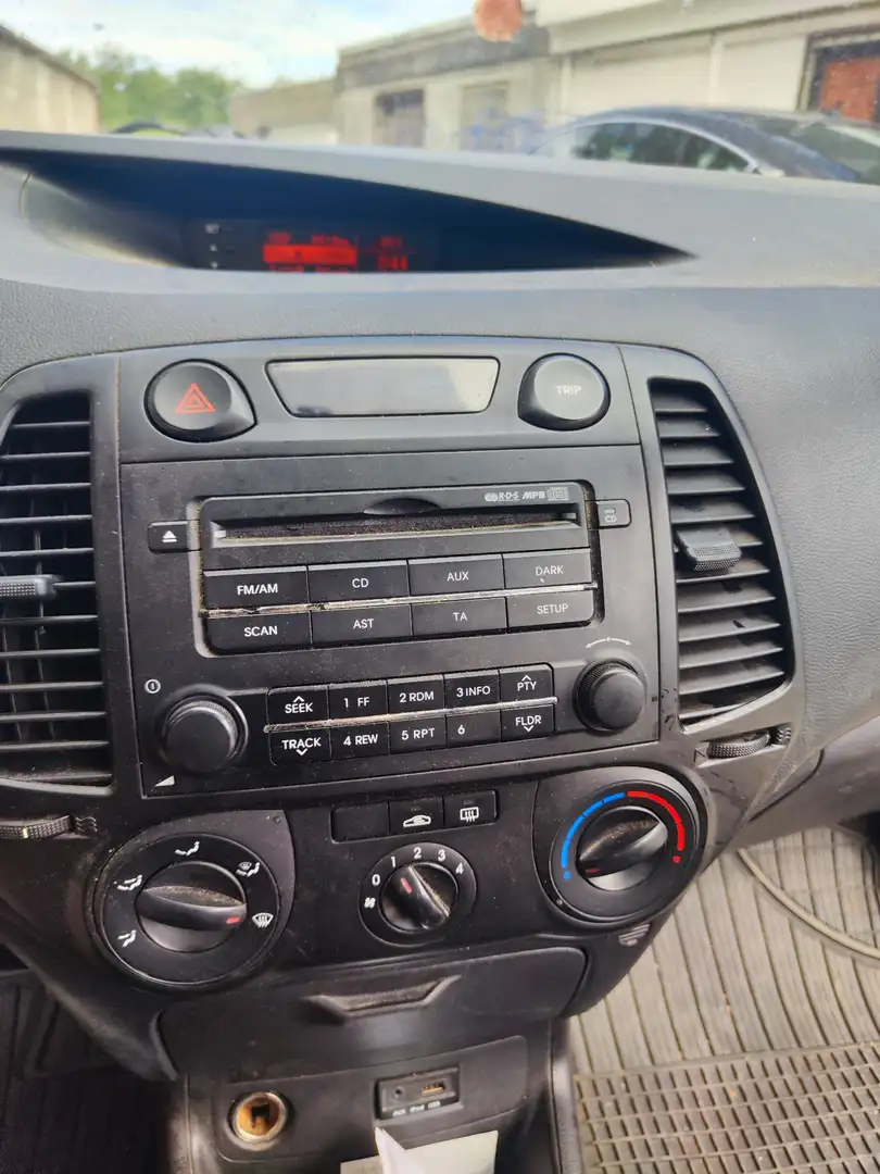 Hyundai i20 1.4 CRDi 90 Pack Color Confort ESP - 2