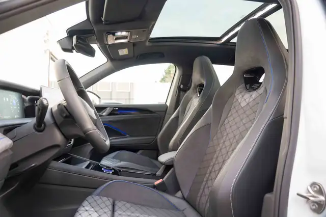Volkswagen Tiguan Allspace view 12