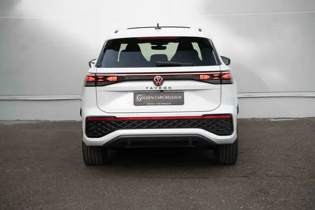 Volkswagen Tiguan Allspace view 7