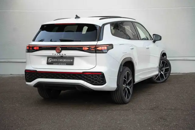 Volkswagen Tiguan Allspace view 8