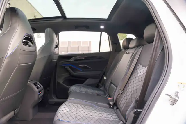 Volkswagen Tiguan Allspace view 13