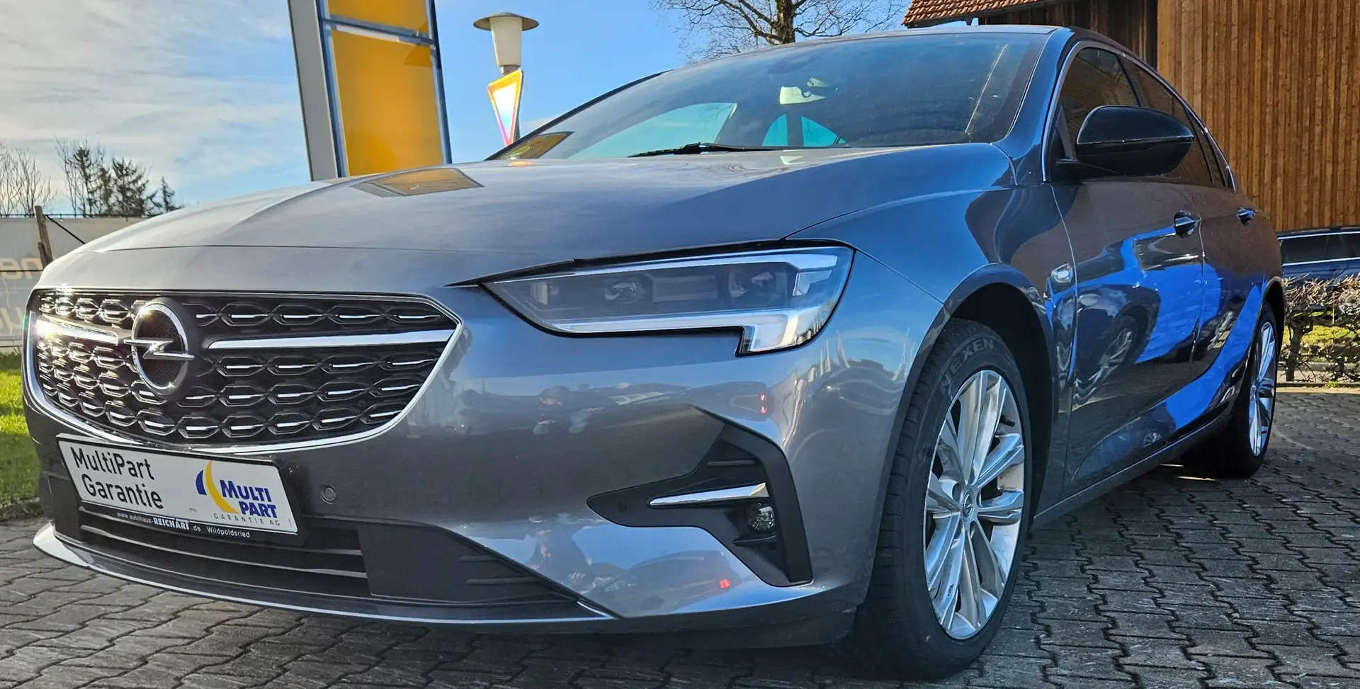 Opel Insignia Grand Sport 2.0 Direct InjectionTurbo Business Ele Grau - 2