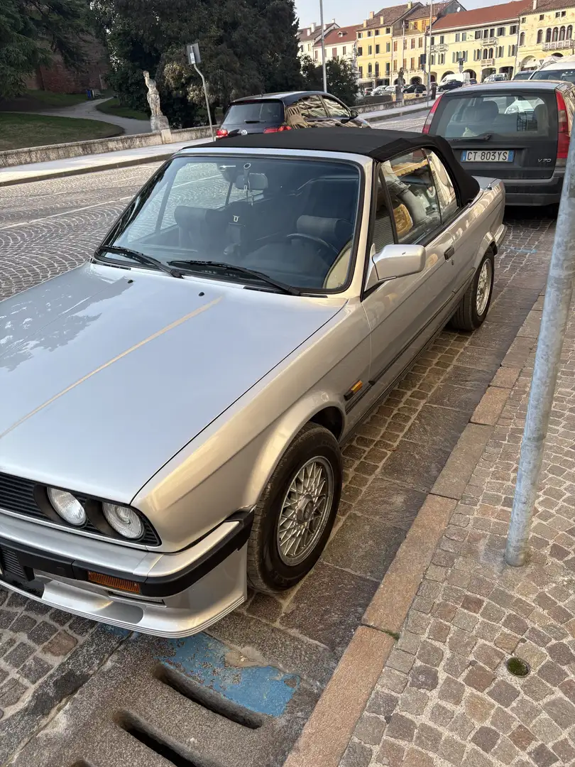 BMW 320 320i Cabrio - 2