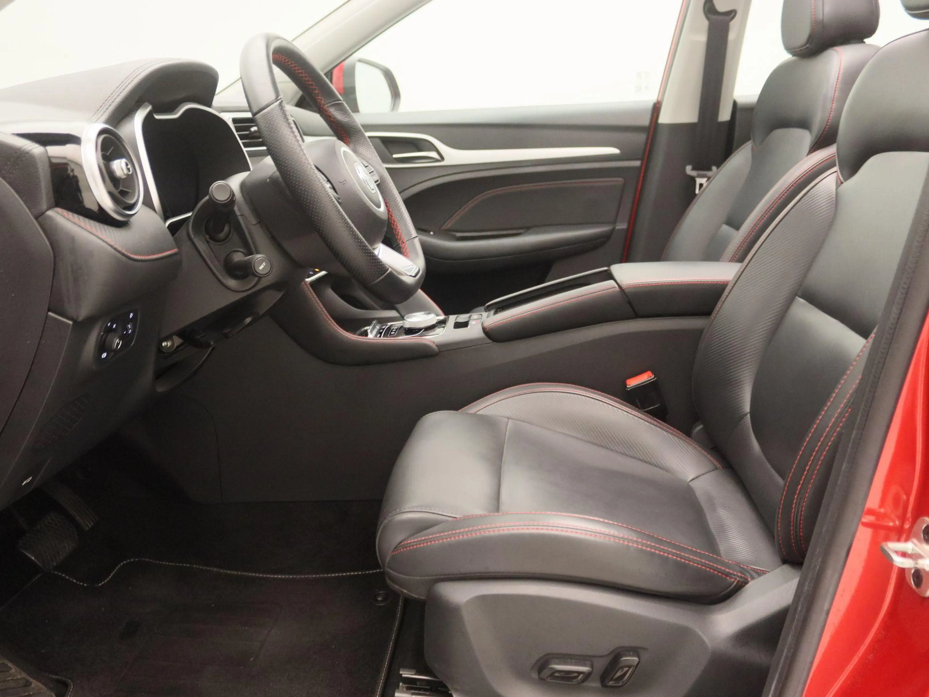 MG ZS EV Long Range Luxury 70 kWh | Apple Carplay | Lede — photo 12