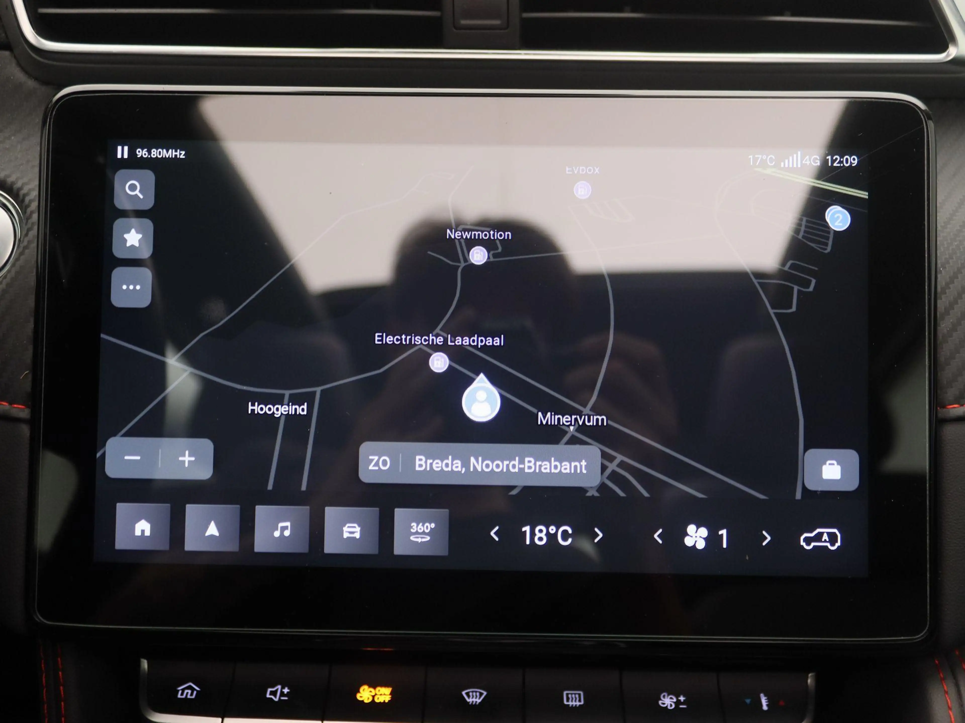 MG ZS EV Long Range Luxury 70 kWh | Apple Carplay | Lede — photo 10