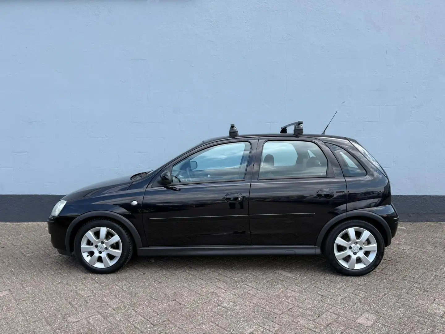 Opel Corsa 1.2-16V Silverline 5-Deurs - Airco - LMV Noir - 2