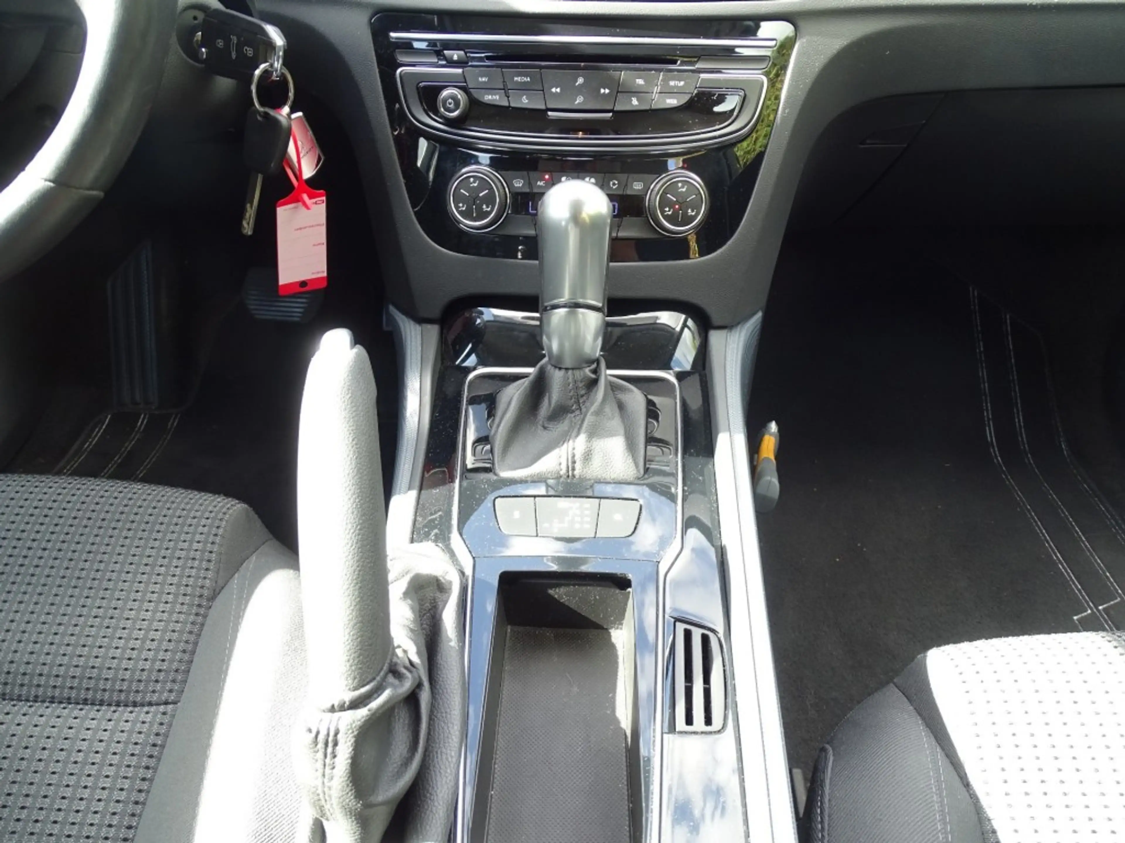 Peugeot 508 1.6 THP PremiÃ¨re 156 Pk-Trkh-Blth-Navi-Clima — photo 12