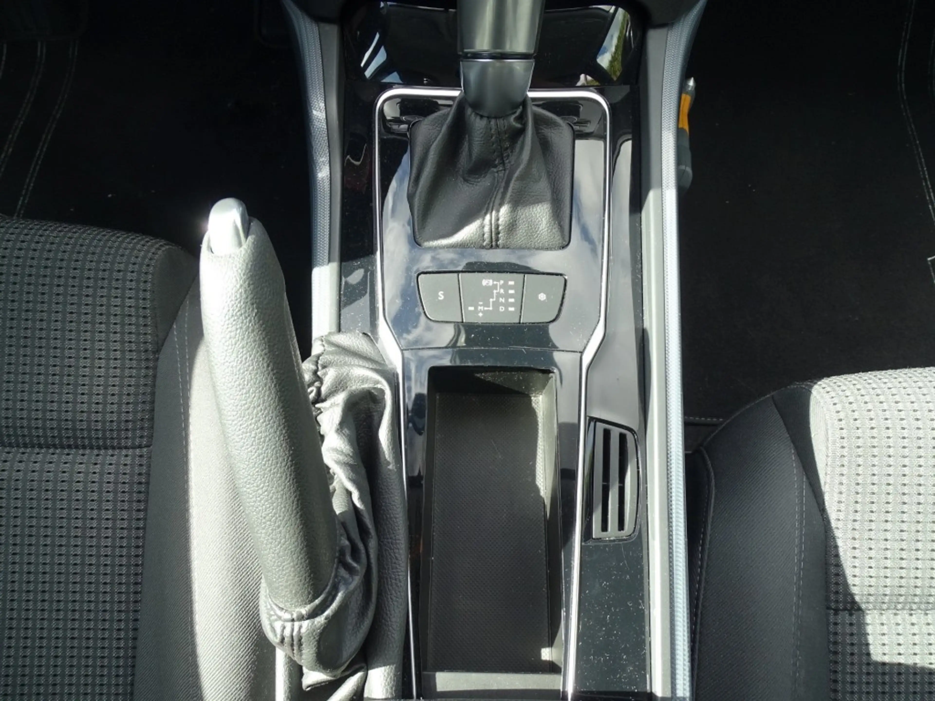 Peugeot 508 1.6 THP PremiÃ¨re 156 Pk-Trkh-Blth-Navi-Clima — photo 10