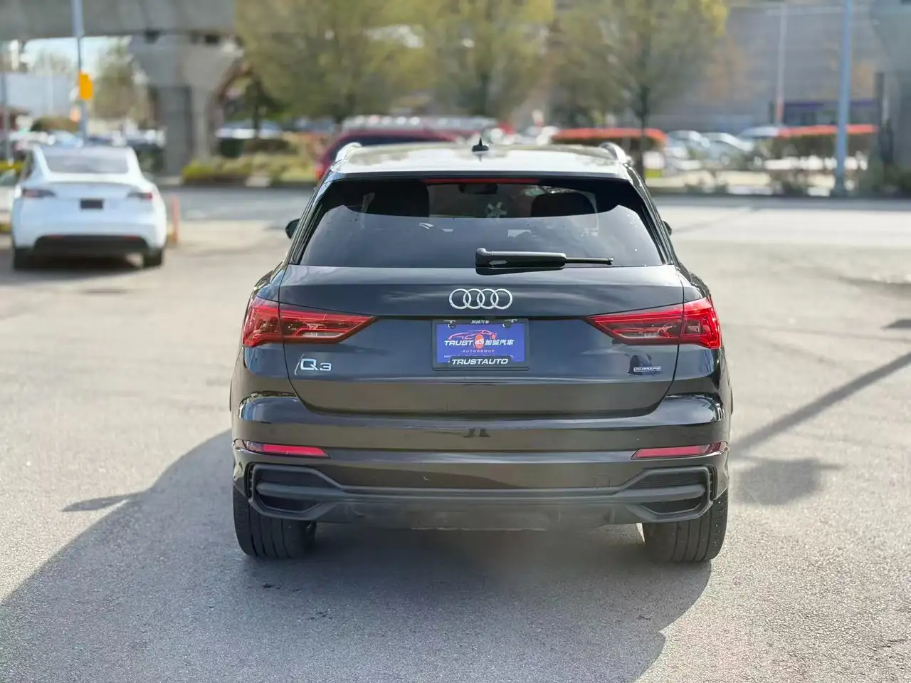 Audi Q3 снимка Audi Q3