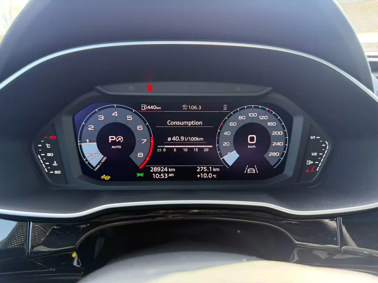 Audi Q3 снимка Audi Q3