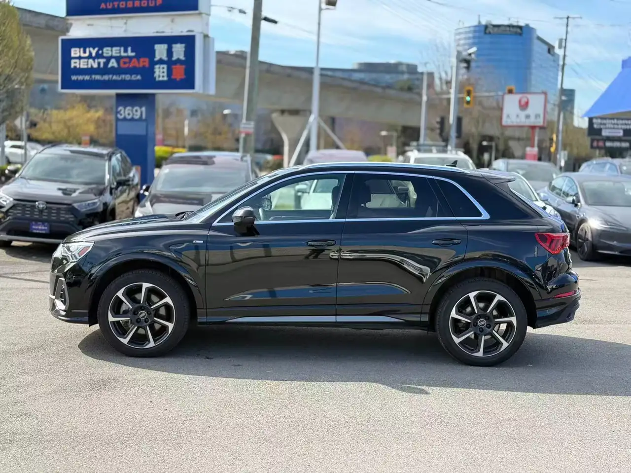 Audi Q3 снимка Audi Q3