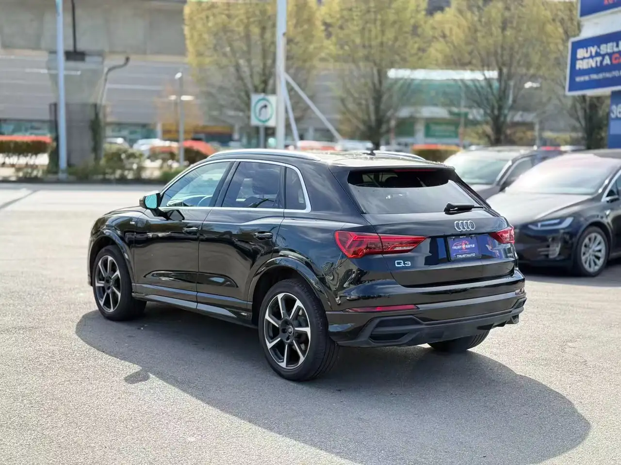 Audi Q3 снимка Audi Q3