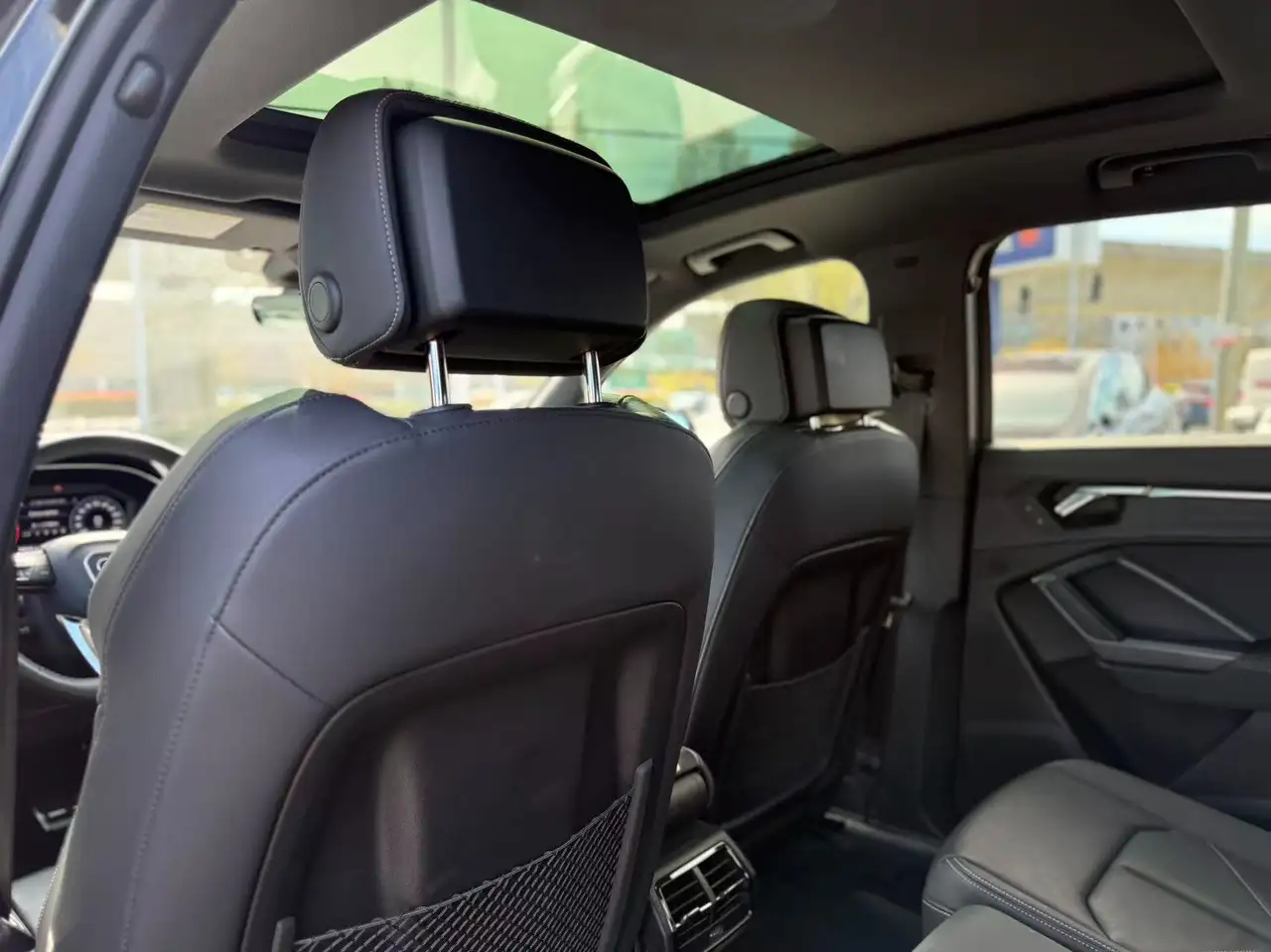 Audi Q3 снимка Audi Q3