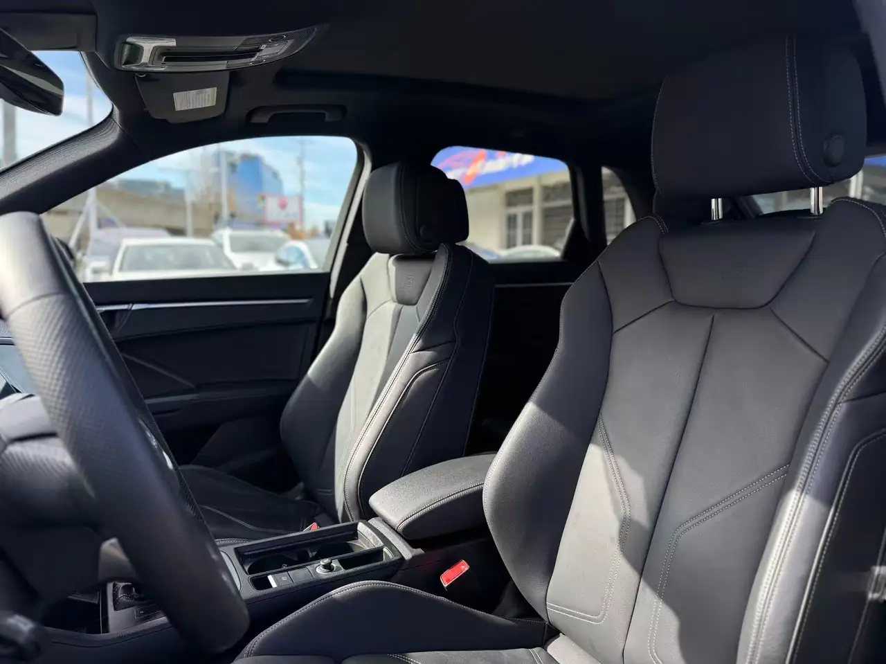 Audi Q3 снимка Audi Q3