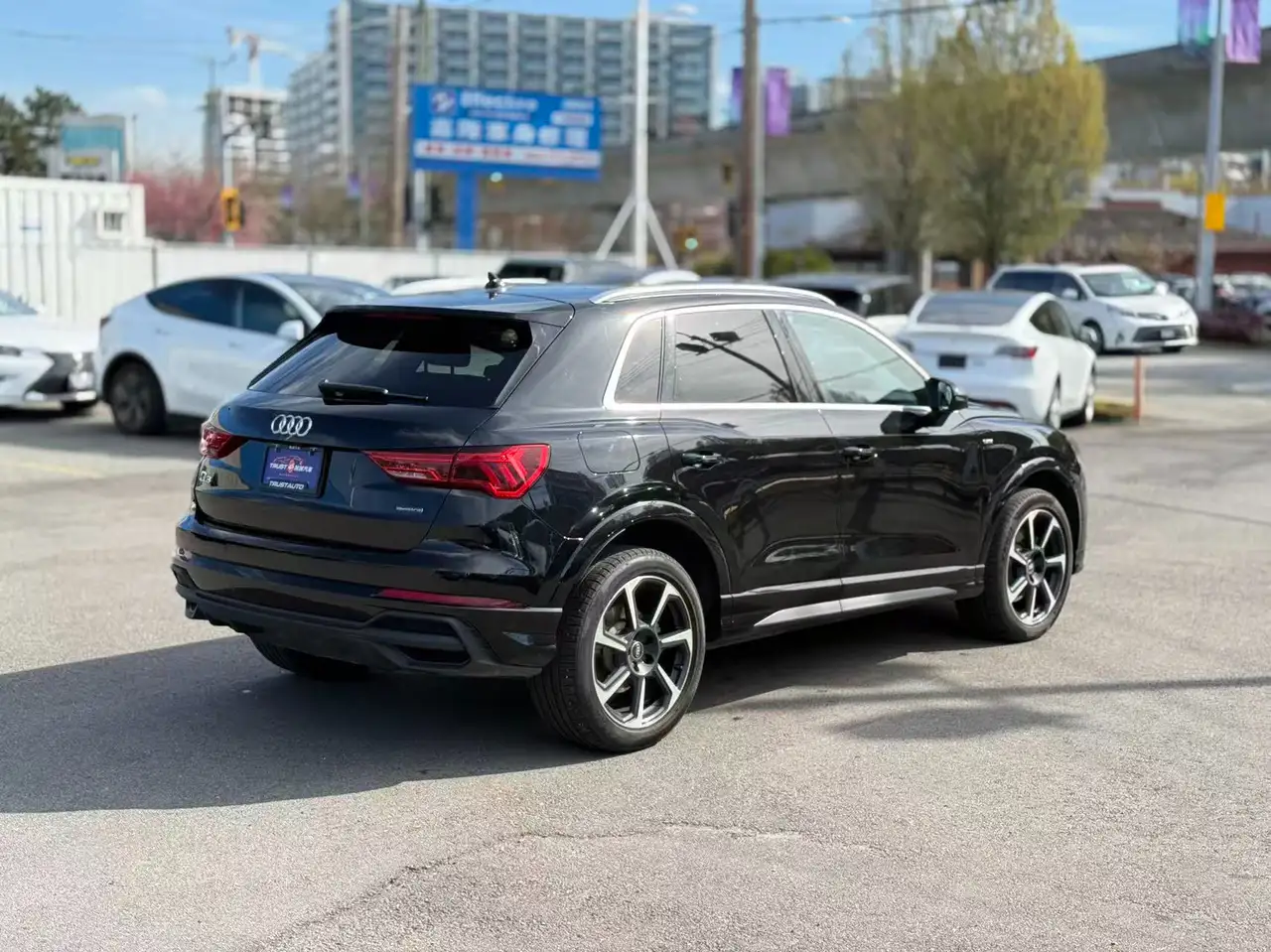 Audi Q3 снимка Audi Q3
