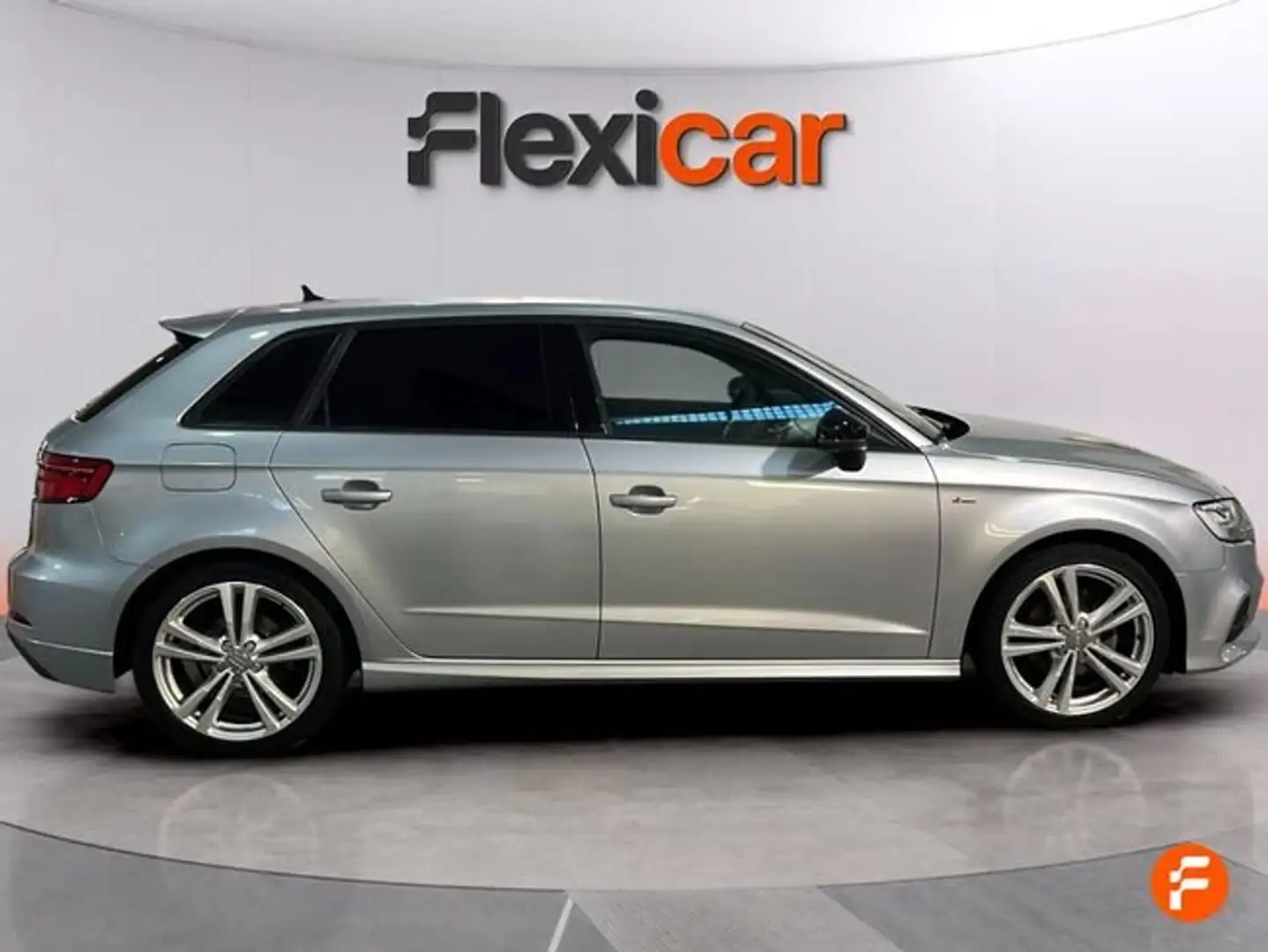 Audi A3 Sportback 35 TFSI S tronic 110kW Gris - 2