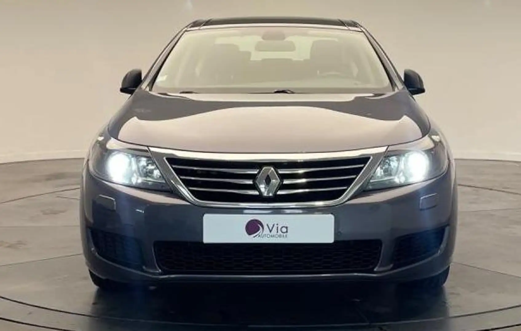 Renault Latitude 3.0 V6 dCi 240 BVA Initiale / Entretien Renault / Toit ouvrant / siege cuir chanffant elec - 2