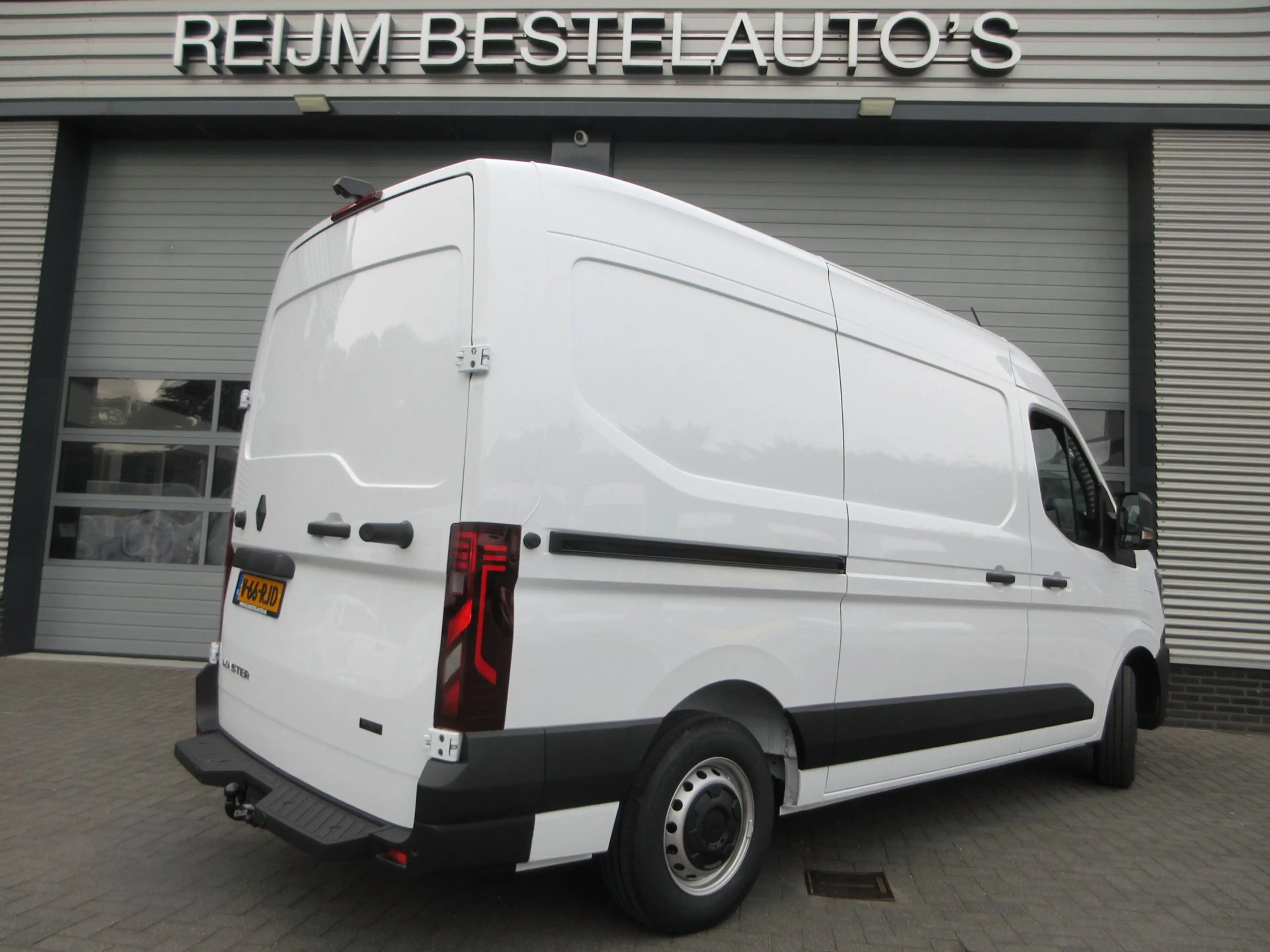 Renault Master E-TECH T35 L2H2 Extra long range 87 kWh camera ,ap — photo 5