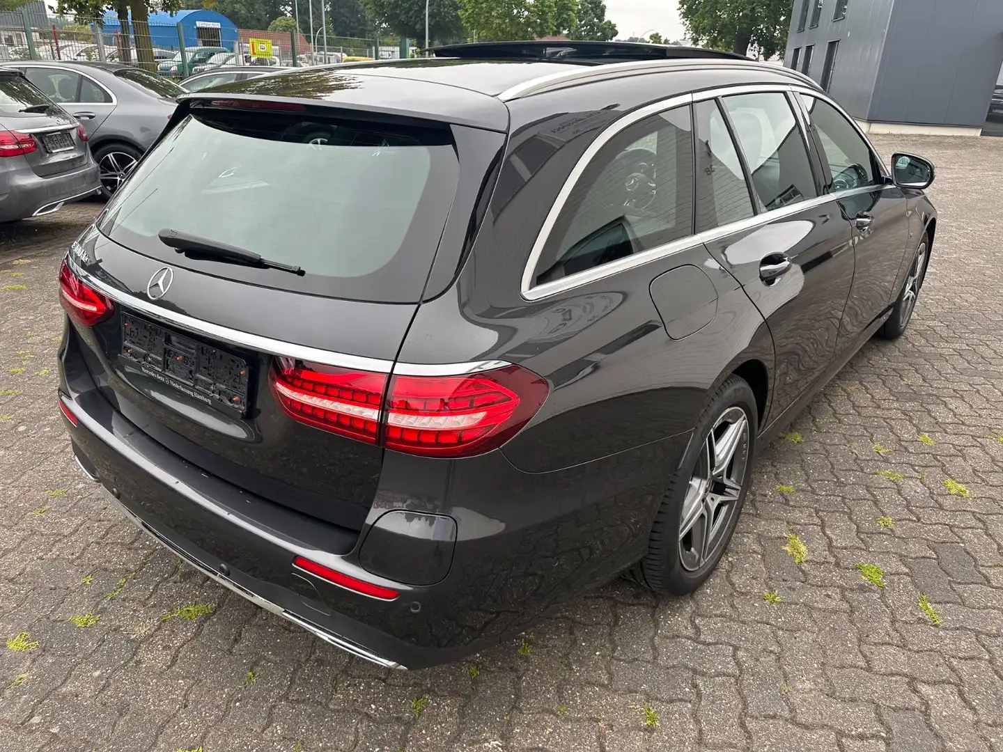 Mercedes-Benz E 300 E  300 de t AMG line Distronic Kamera Panorama - 2