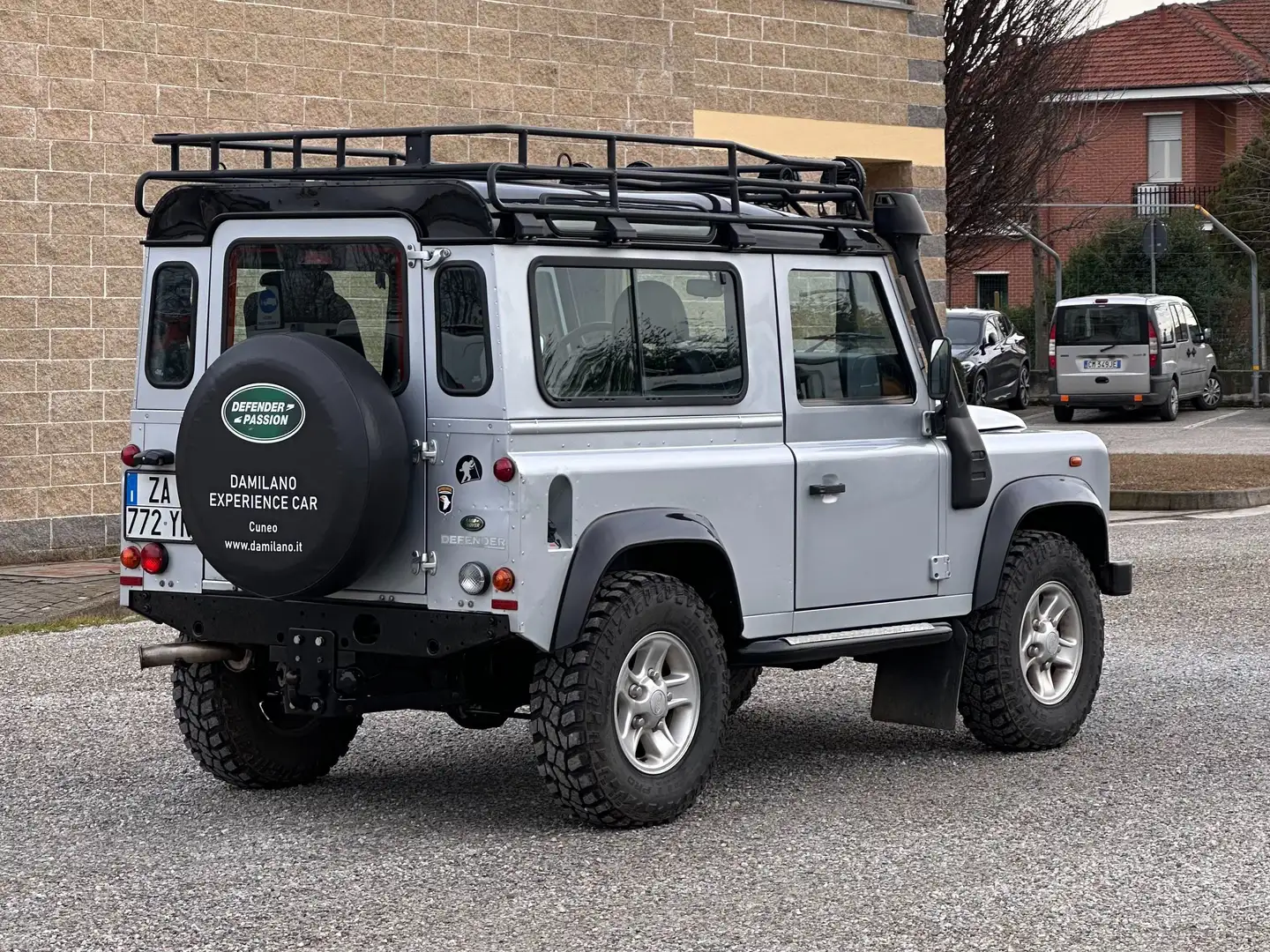 Land Rover Defender Defender VI 2007 90 90 2.4 td SE SW Argento - 1
