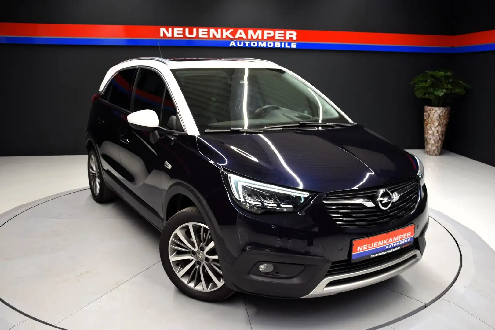Opel Crossland X Ultimate Panorama HuD AHK Blau - 1