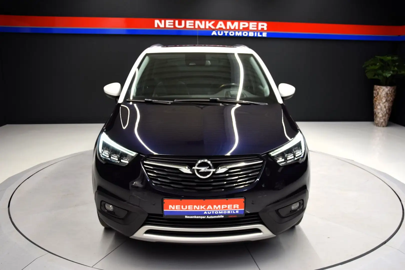 Opel Crossland X Ultimate Panorama HuD AHK Blau - 2