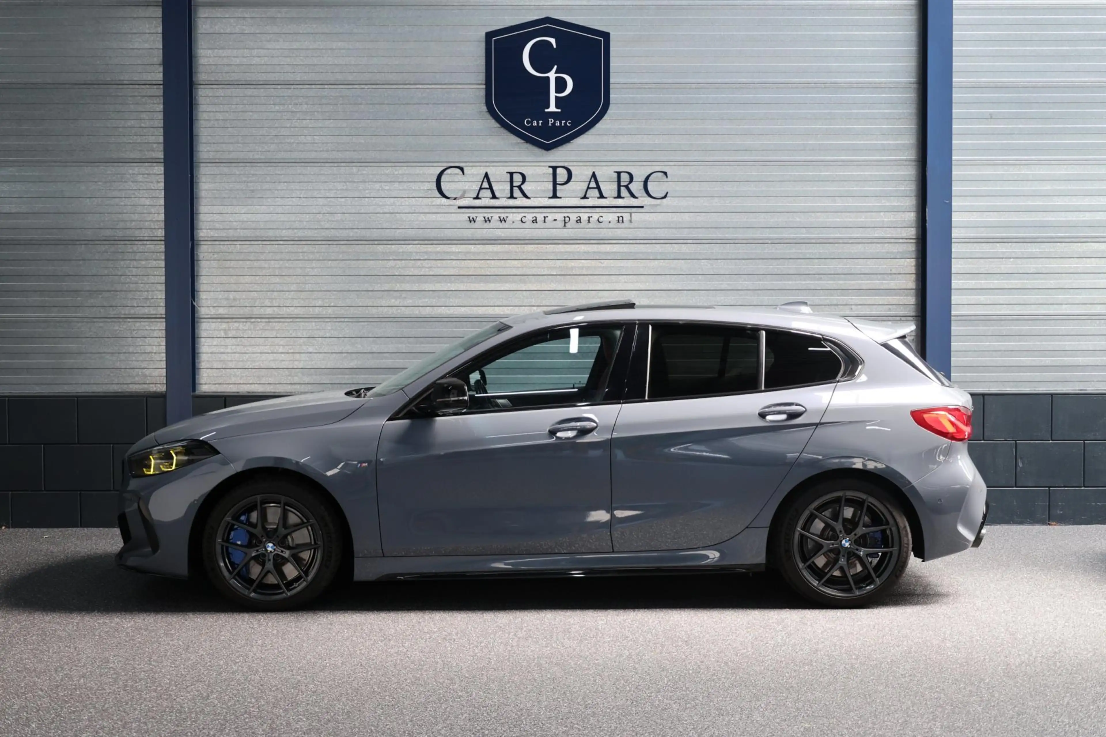 BMW 135 1-serie M135i xDrive M-PERFORMANCE/LED/VIRTUAL/SFE — photo 4