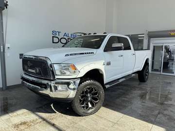 Laramie| FRONT HEATED SEATS & STEERING | BACK-UP C