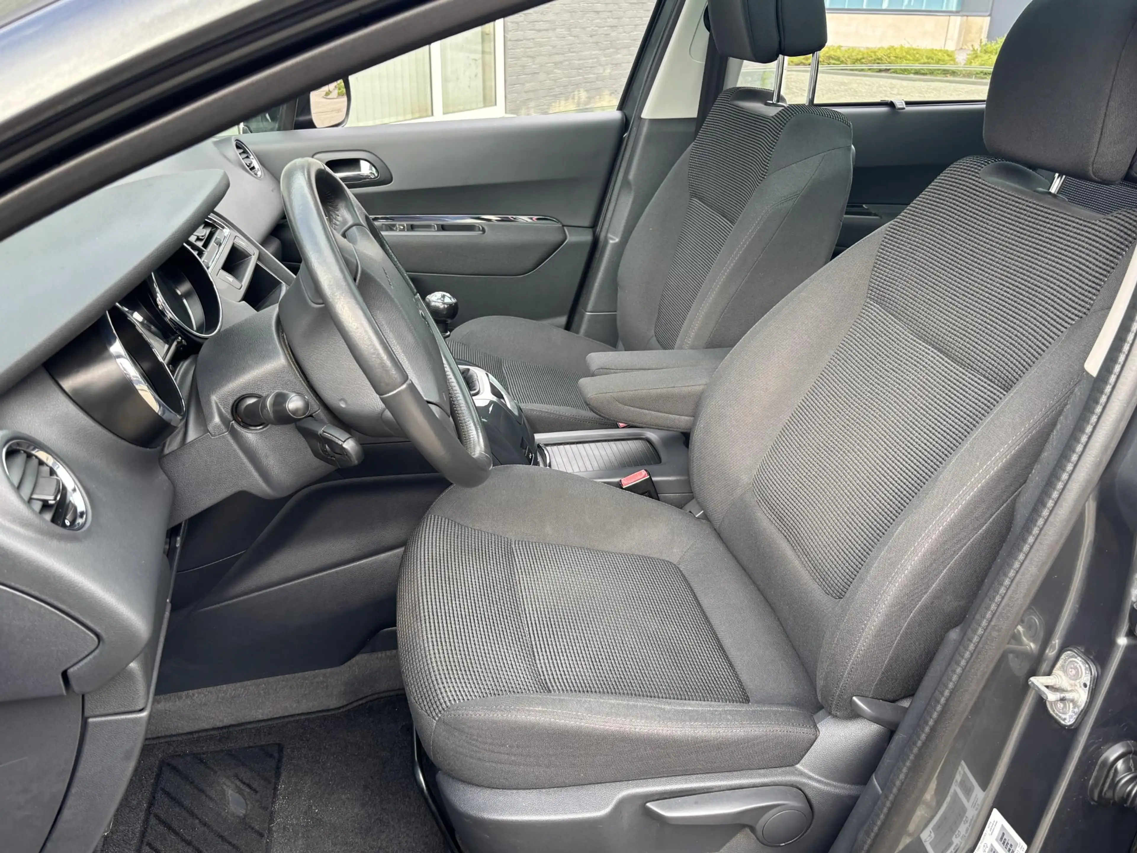 Peugeot 5008 1.6 THP Active 5p. | Rijklaar geleverd incl 12 maa — photo 4