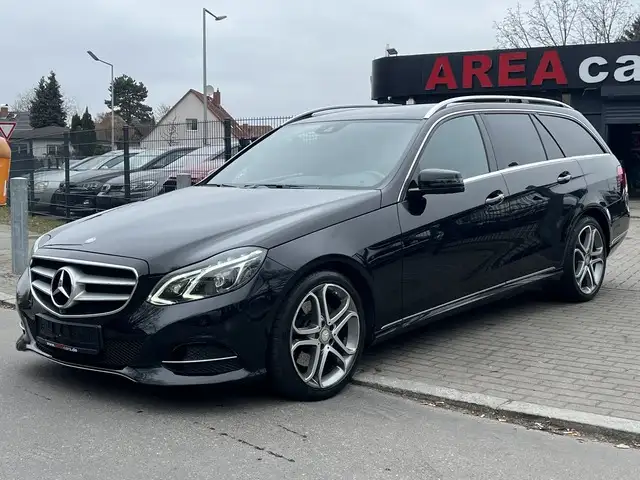 Mercedes-Benz E 220 d T SPORT*LED*COMAND*360*NAVI*SHZ
