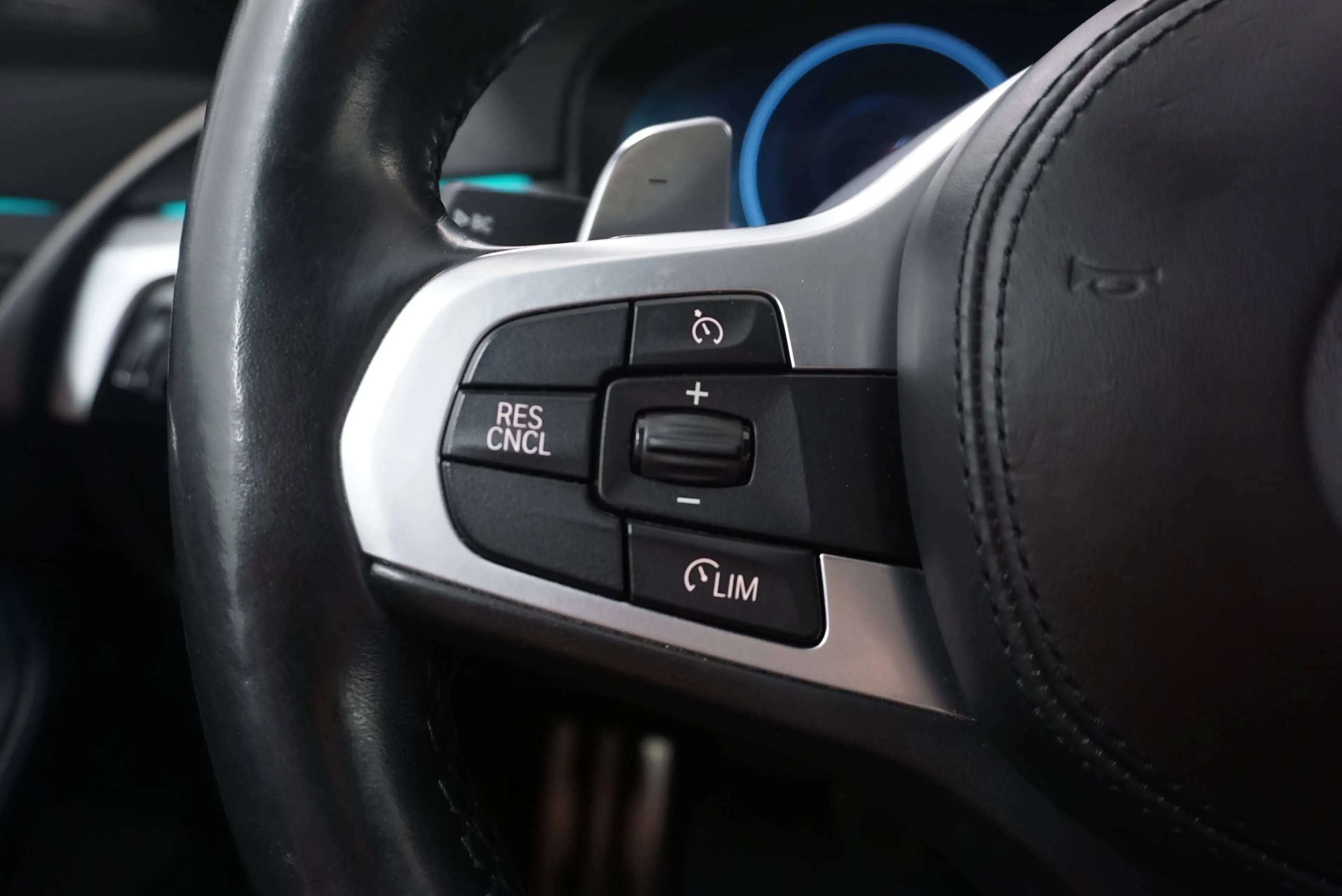 BMW 530 d xDrive M Sport // LED Scheinw. adaptiv // harman kardon // — photo 13