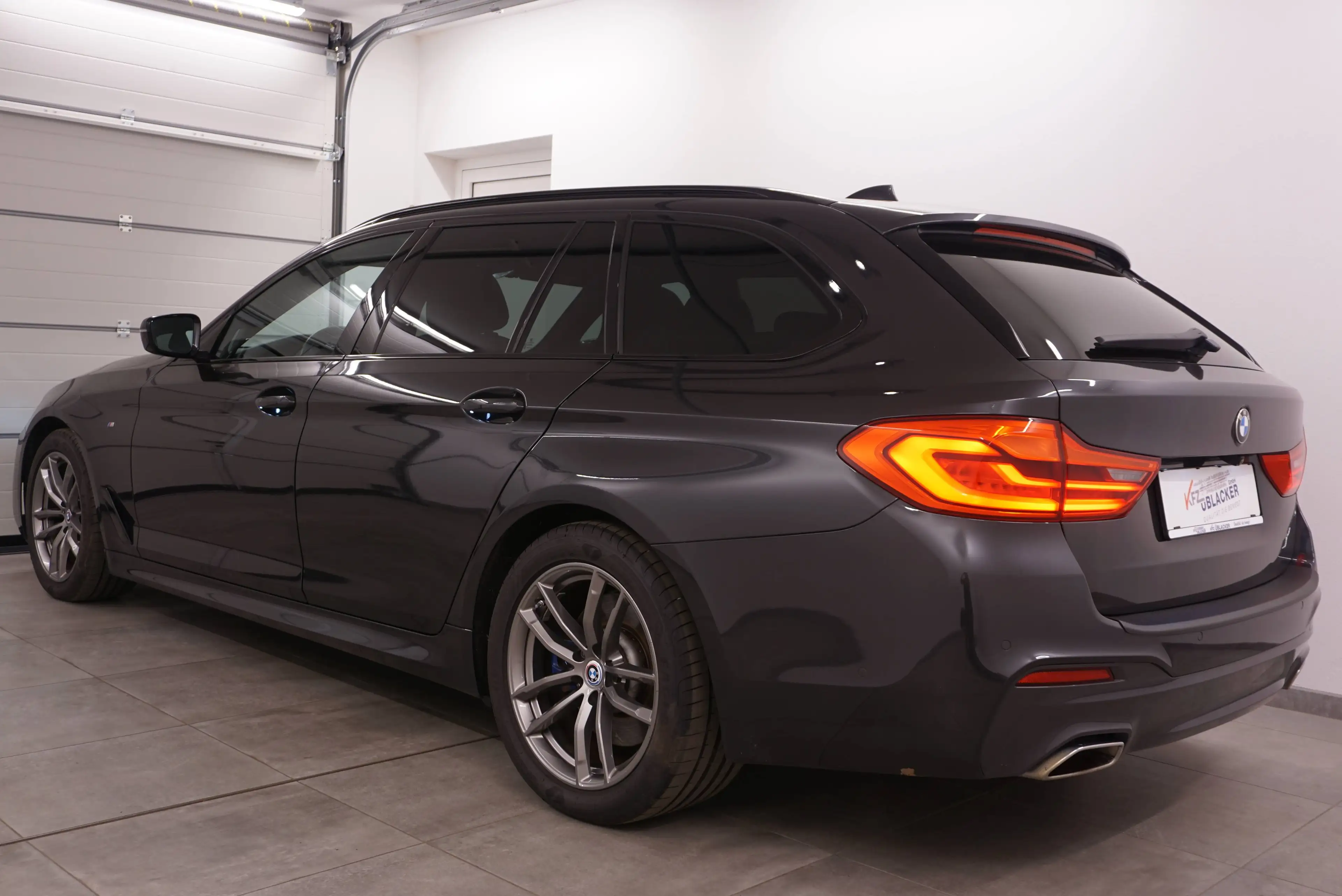 BMW 530 d xDrive M Sport // LED Scheinw. adaptiv // harman kardon // — photo 4