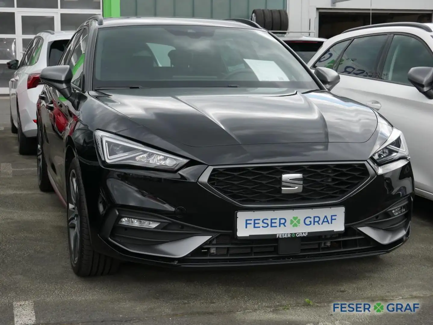 SEAT Leon Leon Sportstourer FR 1.5 TSI DSG NAVI,SHZ Schwarz - 2
