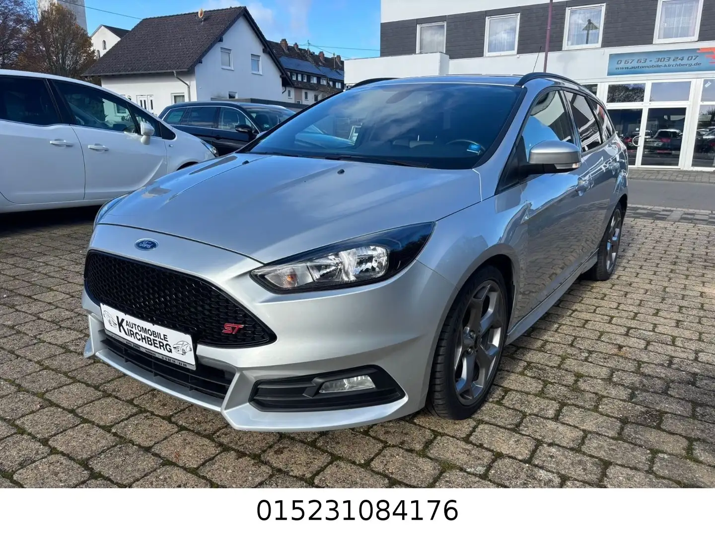 Ford Focus Turnier ST Sport+Bi-Xenon+Leder+Kam+Nav+ Silber - 1