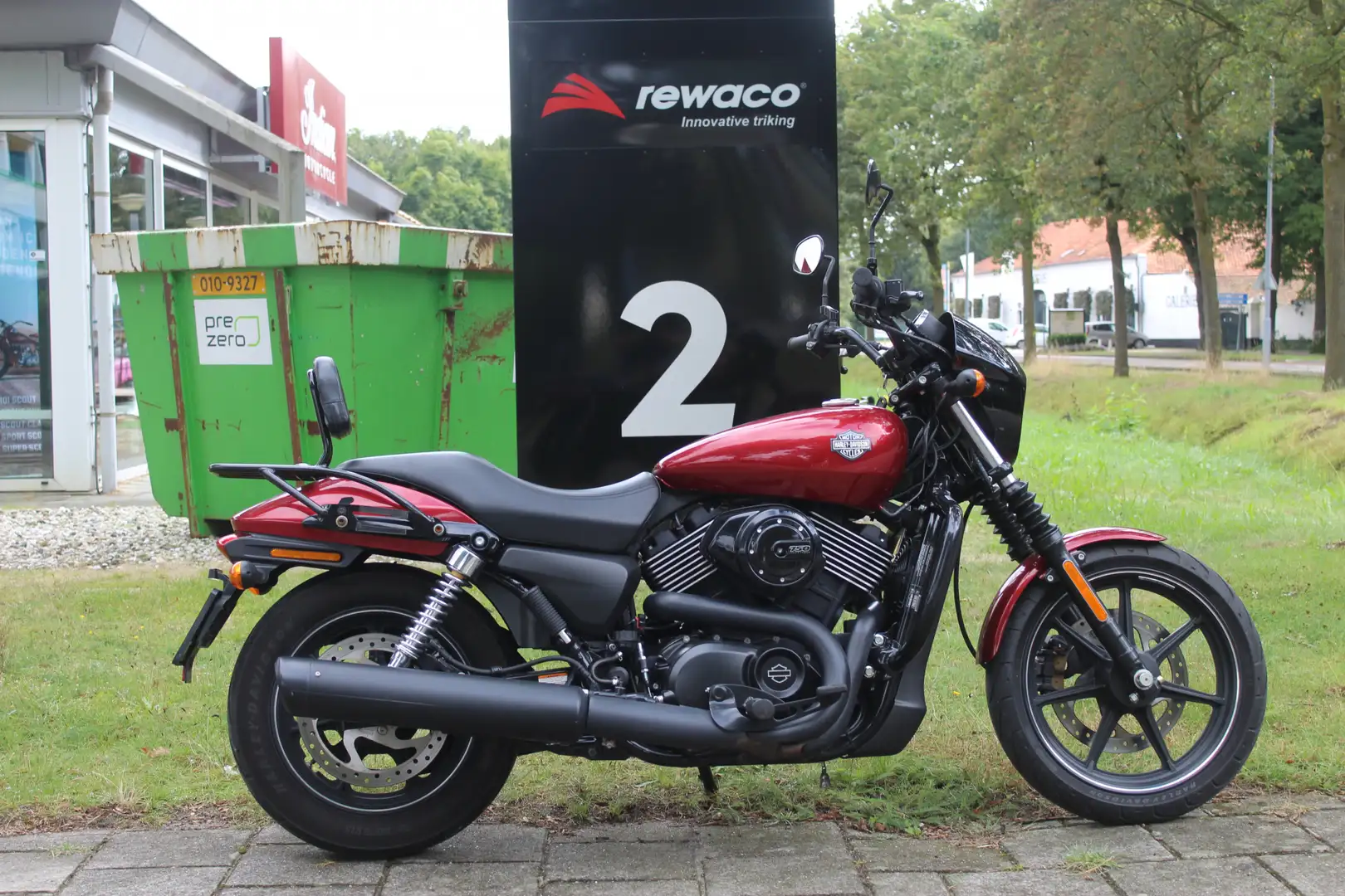 Harley-Davidson Street 750 Roşu - 1