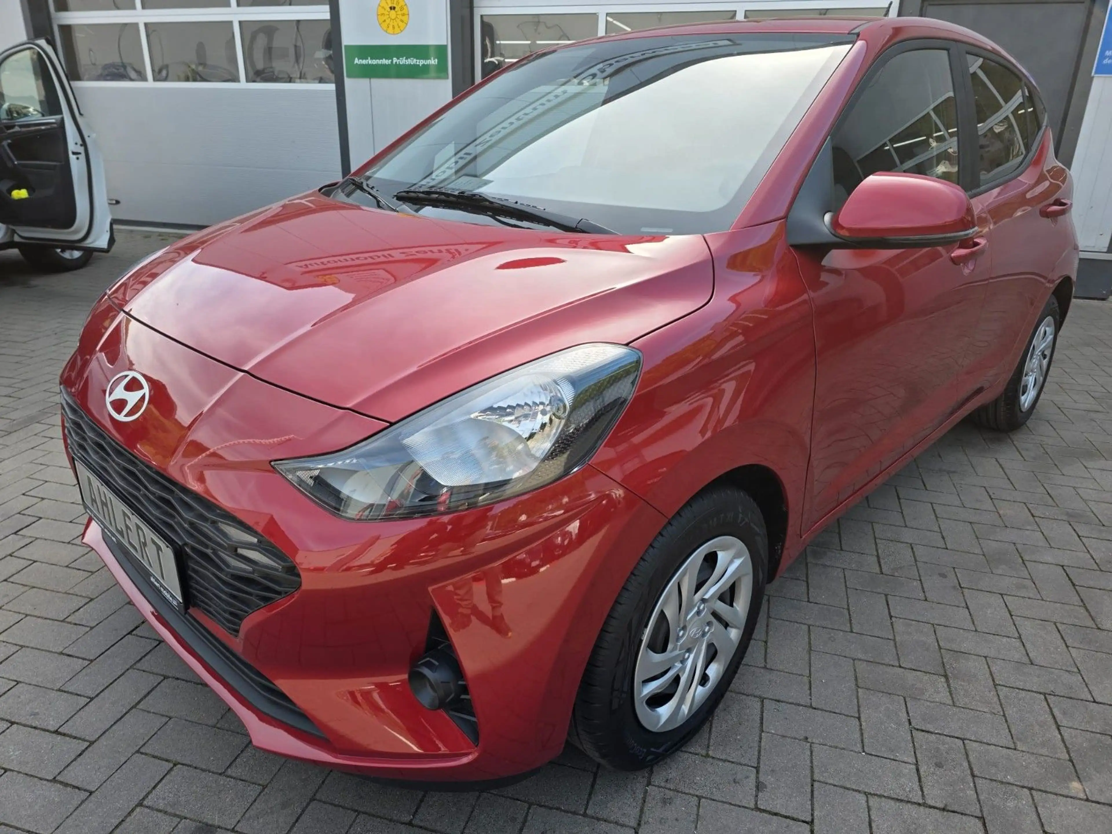 Hyundai i10 Automatik DSG Klima Navi Top ab 99€