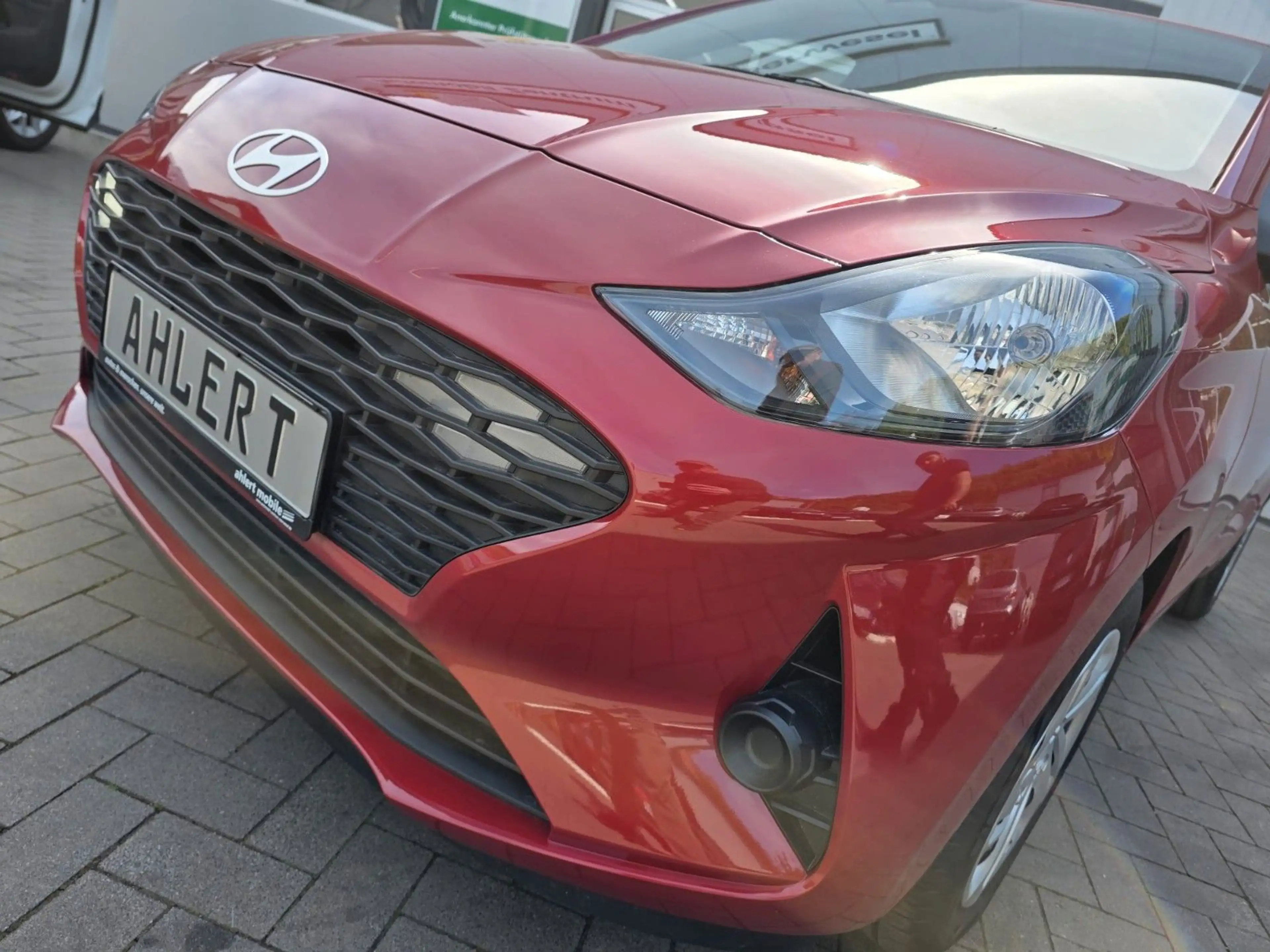 Hyundai i10 Automatik DSG Klima Navi Top ab 99€ — photo 4