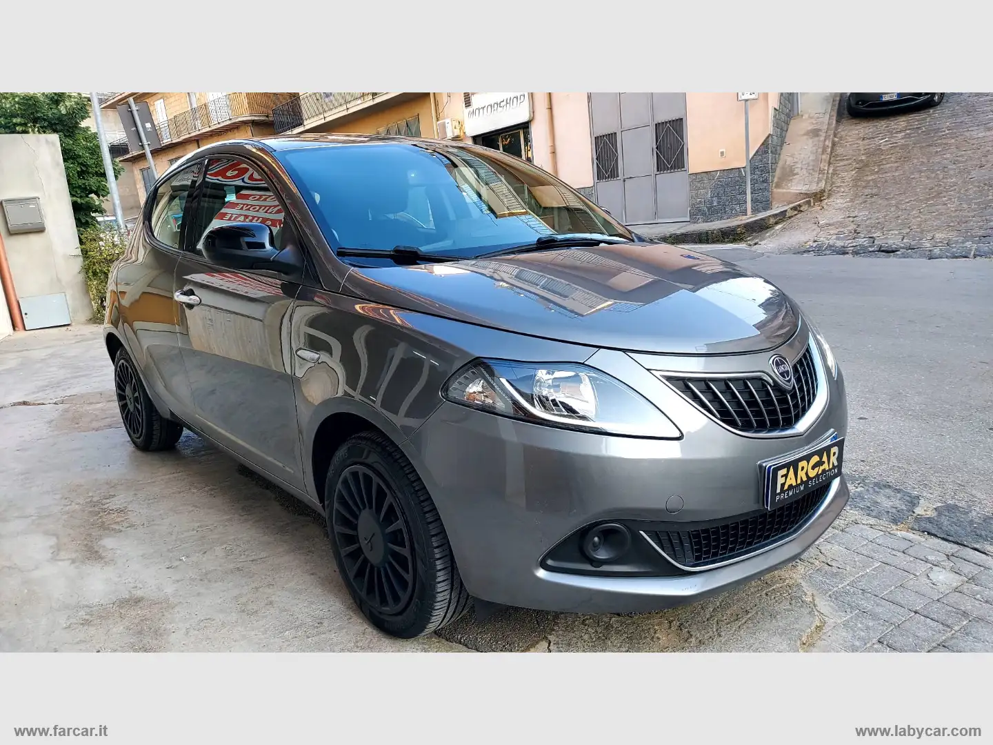 Lancia Ypsilon 1.0 FireFly 5pS&S Hyb. Eco Silv. SUPER PROMO Gris - 1