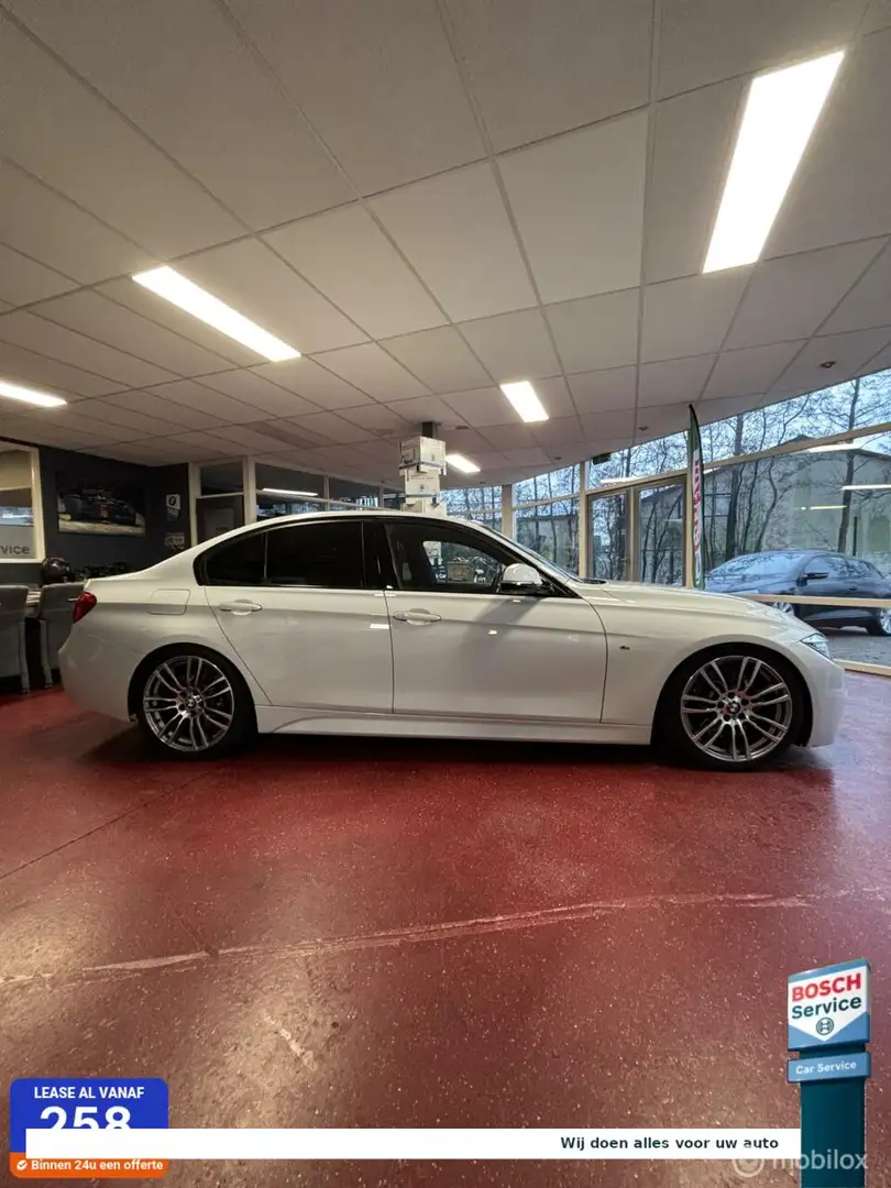 BMW 330 3-serie 330d M-Pakket Bílá - 1