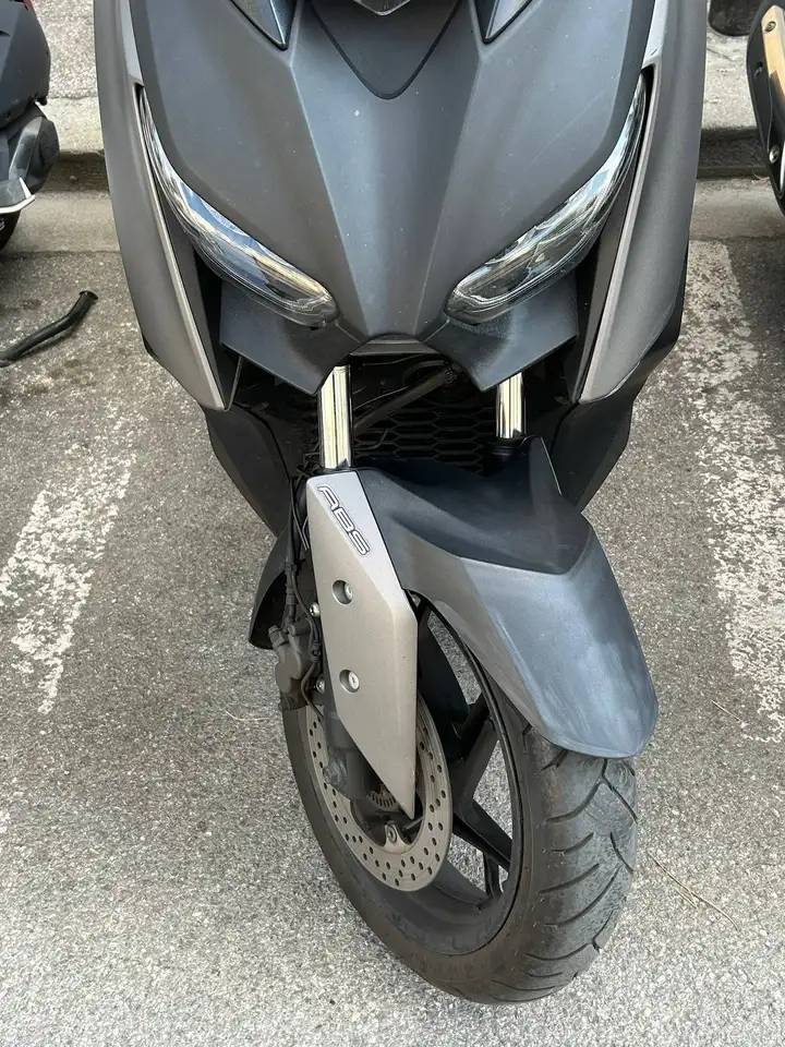 Yamaha X-Max 300
