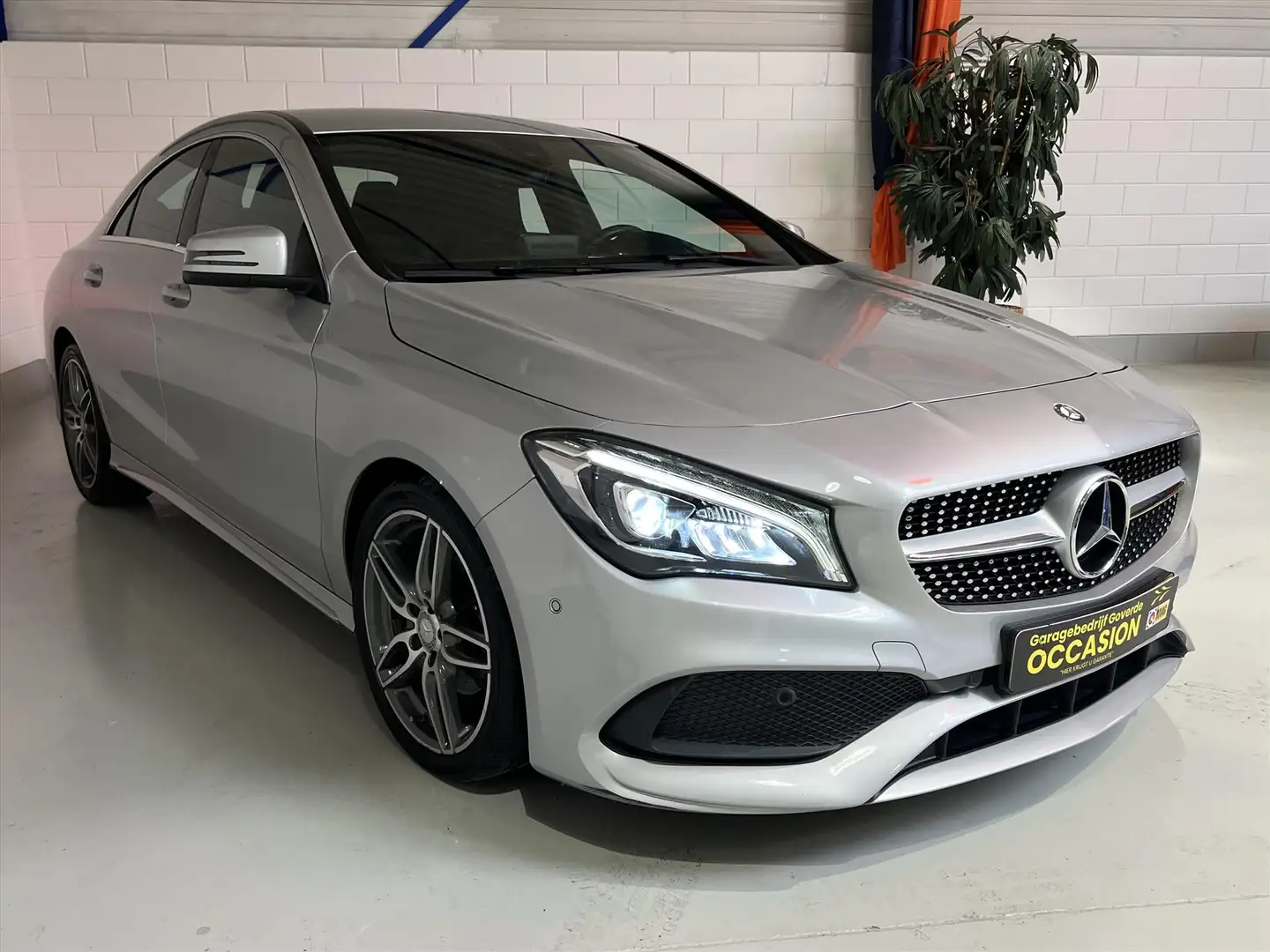 Mercedes-Benz CLA 180 AMG Buss solution, NWST, 1e eig, NAP Gris - 1