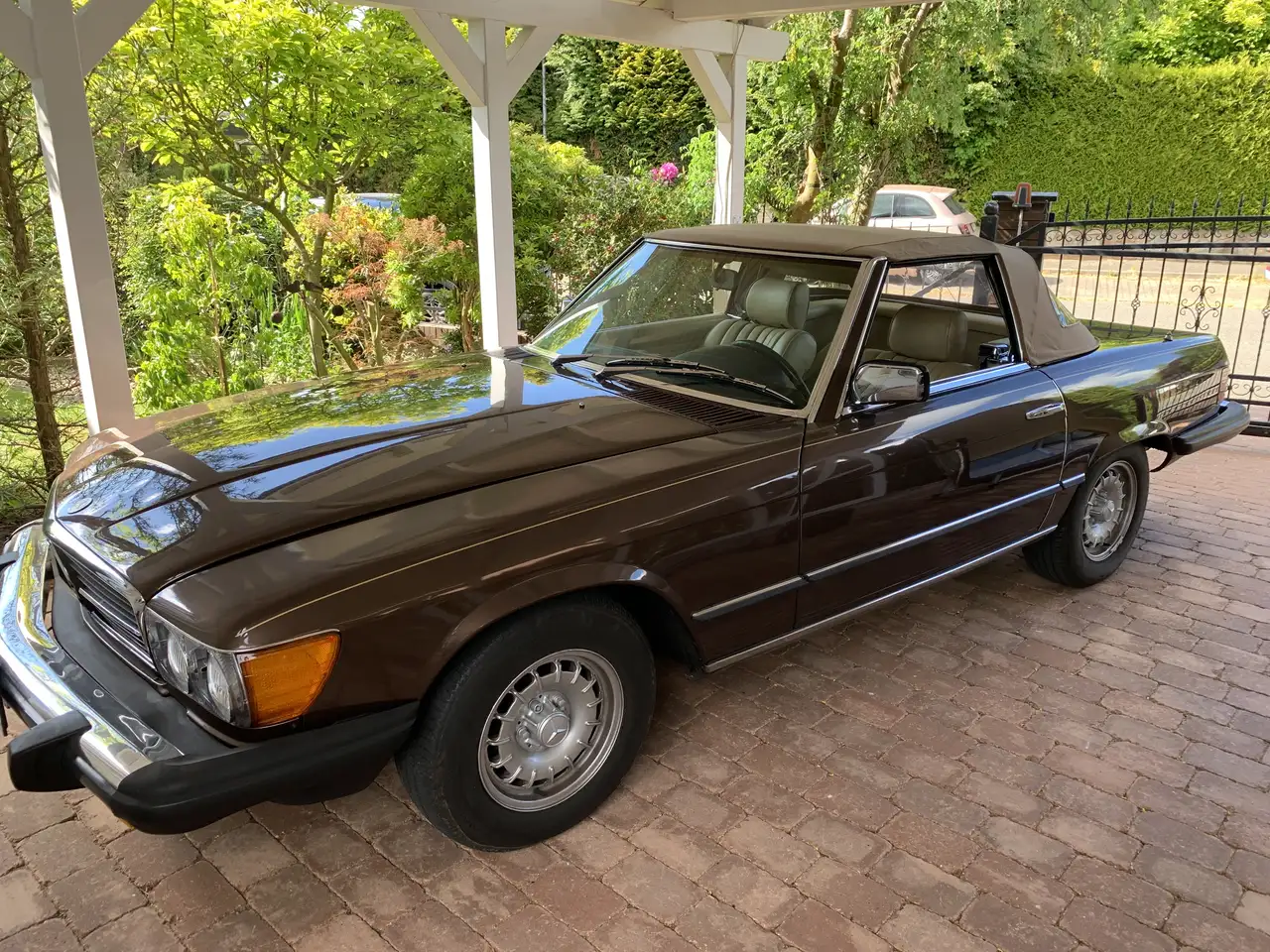 Mercedes-Benz SL 380 Cabrio, foto 1