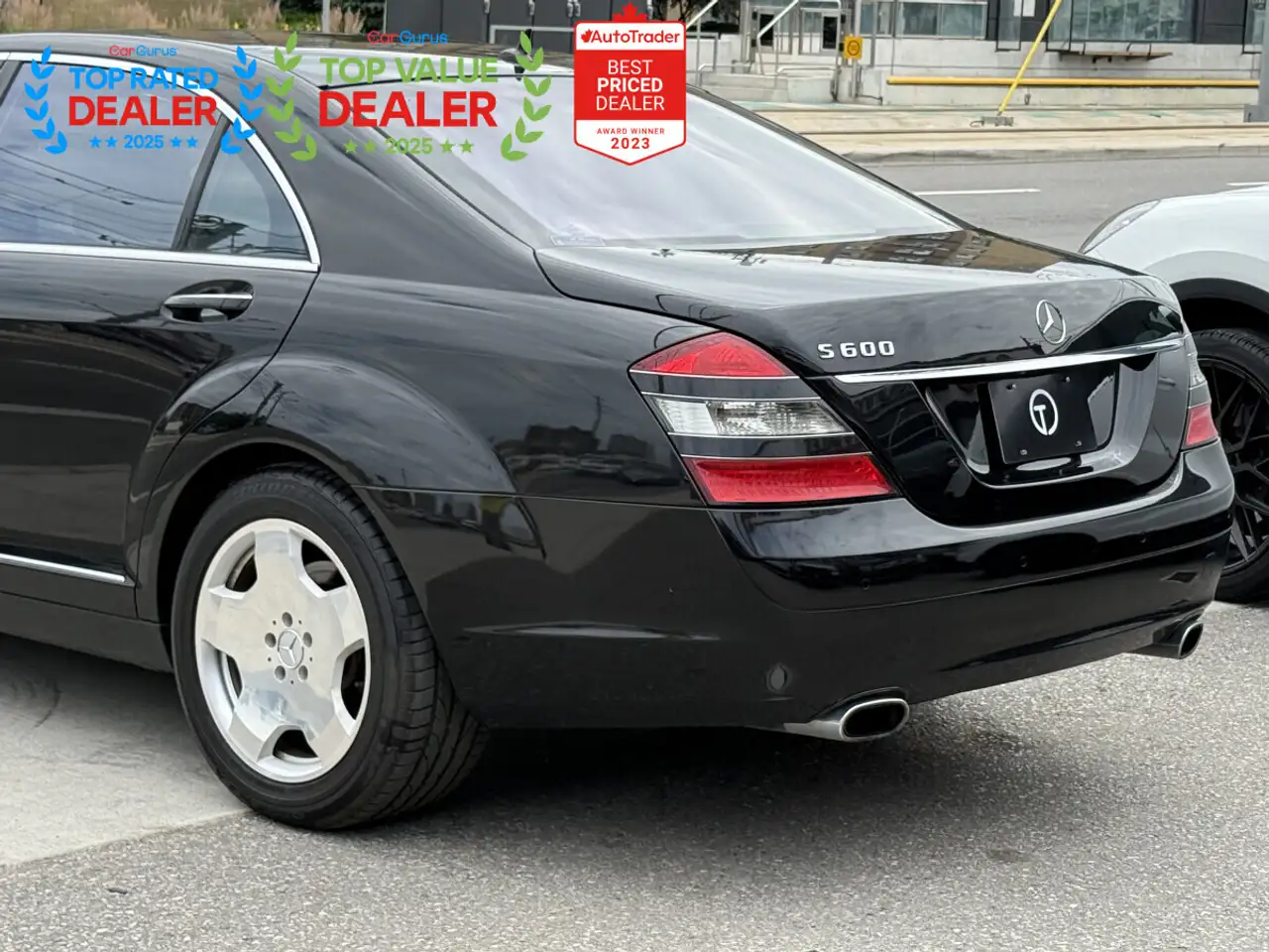 Mercedes-Benz S-Class снимка Mercedes-Benz S-Class