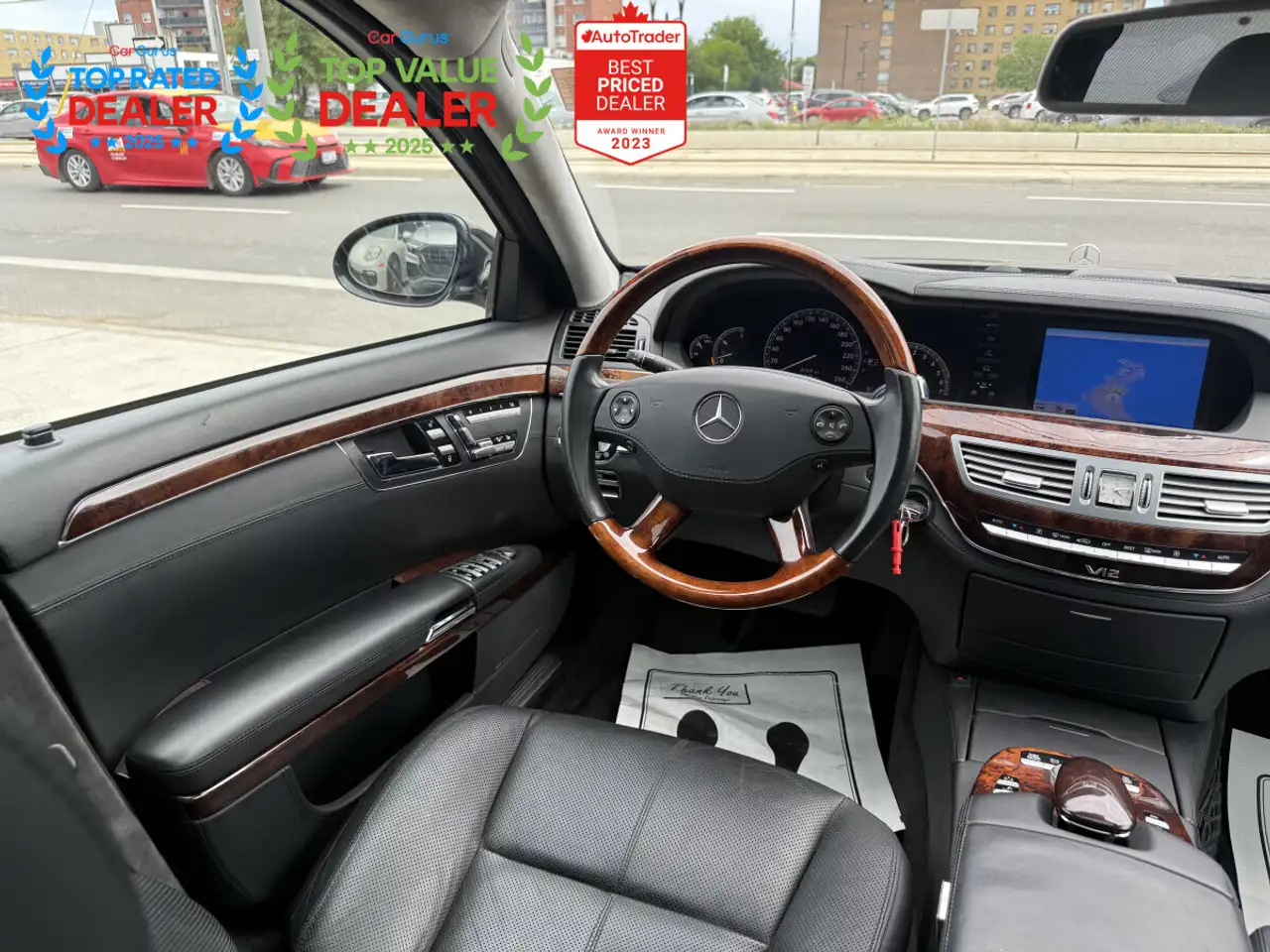 Mercedes-Benz S-Class снимка Mercedes-Benz S-Class