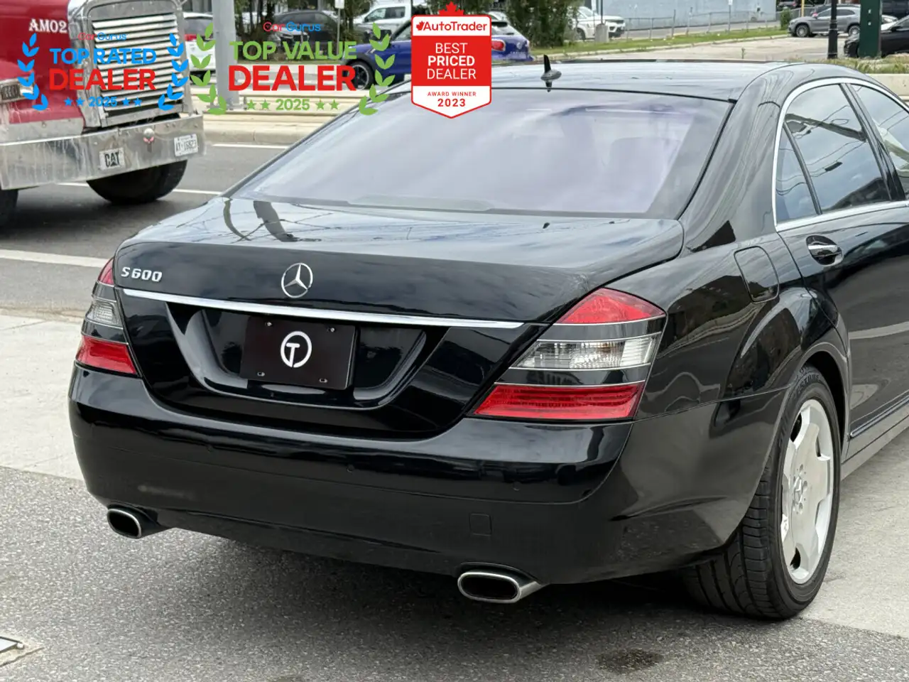 Mercedes-Benz S-Class снимка Mercedes-Benz S-Class